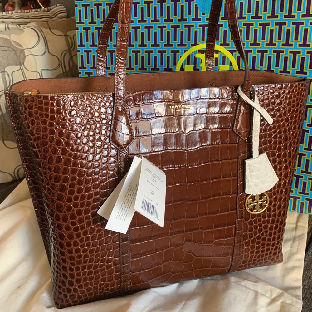 SOLD⛔️Authentic TORY BURCH Embossed leather triple compartment tote - Picture 1 of 15